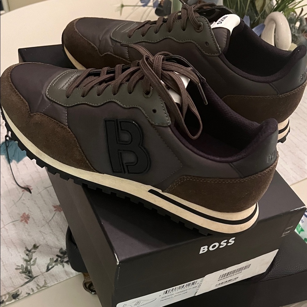 Boss Men's Brown and Olive Sneakers